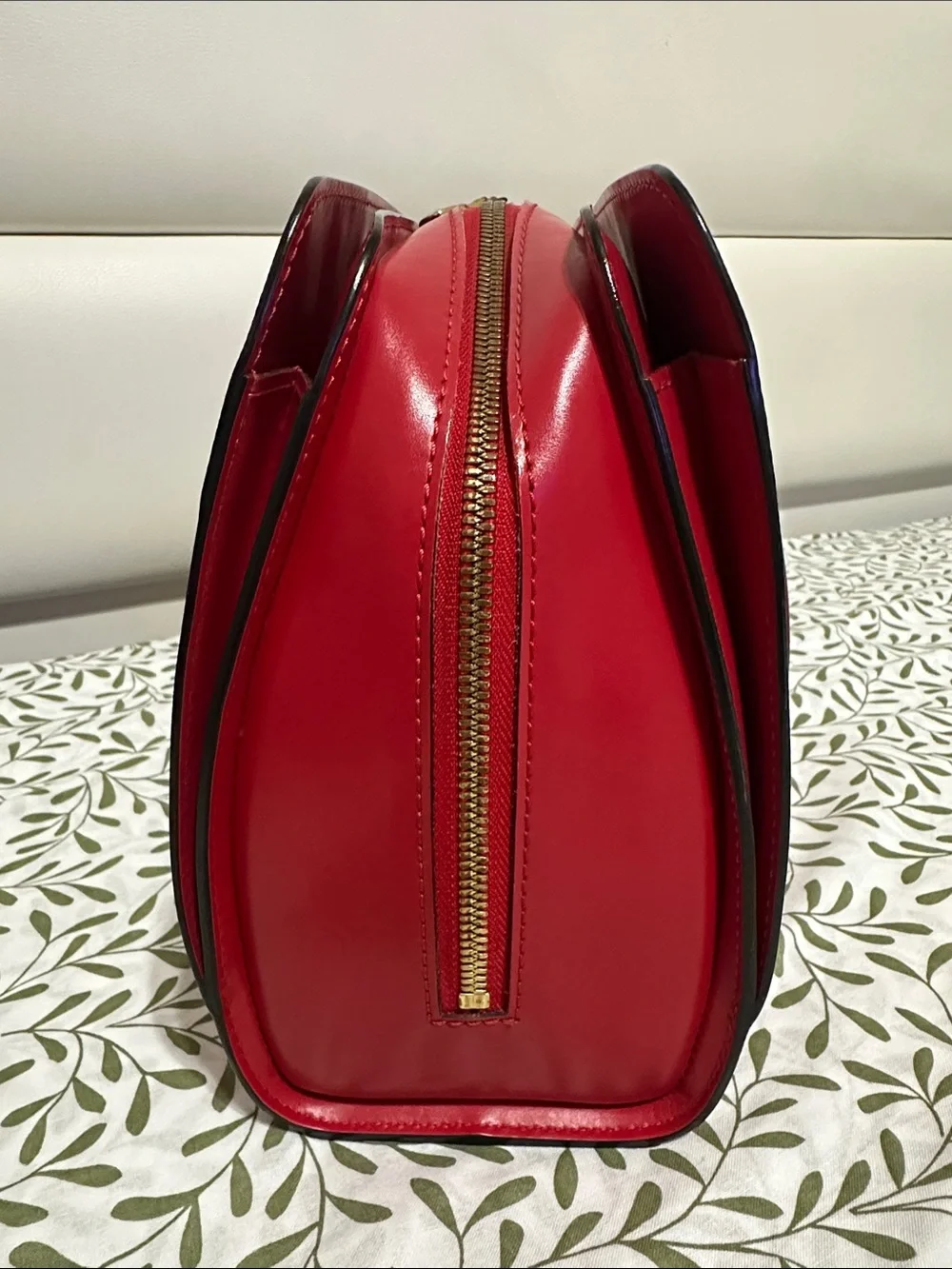 Louis Vuitton Epi Pont Neuf Handbag